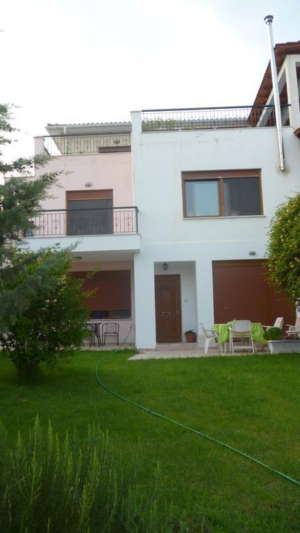 Villa Athina Palaiontsiflikion Exterior photo